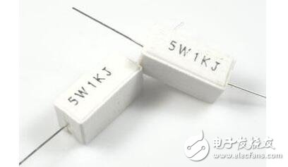 配电变压器在安装或检修后投入运行前以及长期停用后,都要用电压为1000~2500V的兆欧表测量绕组绝缘精密电阻,测得的数值和测量时的油温应记入变压器档案内。将测得的数值与配电变压器在使用期间测得的绝缘精密电阻值相比较,以判断变压器的绝缘状况。