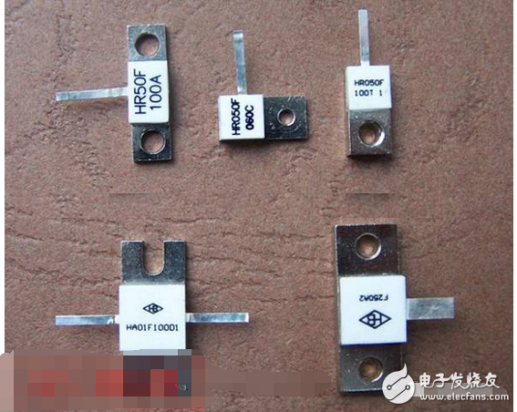 在射频和微波频段使用的高功率精密电阻,大多数使用在Wilkinson功分器或者合路器产品中。为得到最好的性能,在Wilkinson功分器中使用的100欧姆隔离精密电阻,必须具有较小的等效电容,以便于降低对插入损耗的影响。另外,如果隔离精密电阻使用在Wilkinson合路器中,那么其需要吸收每个输入端口的输入功率的一半。